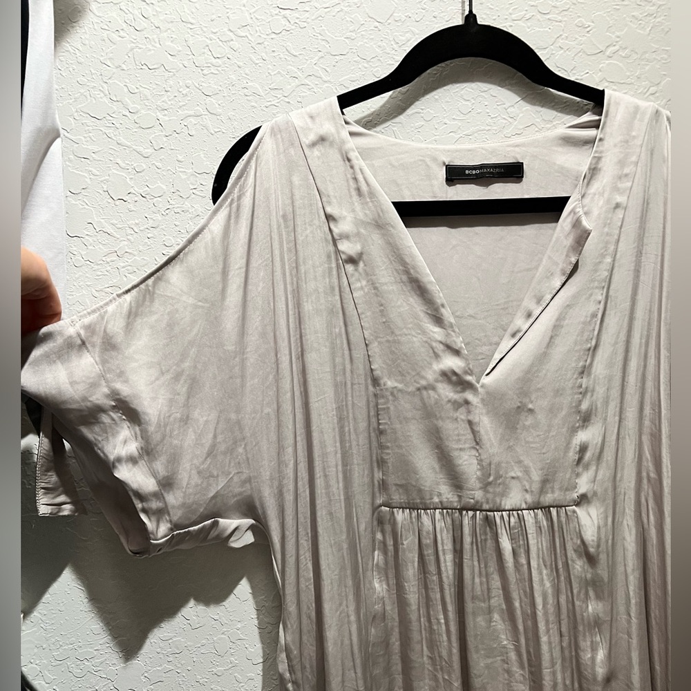 Open shoulder satin shirt